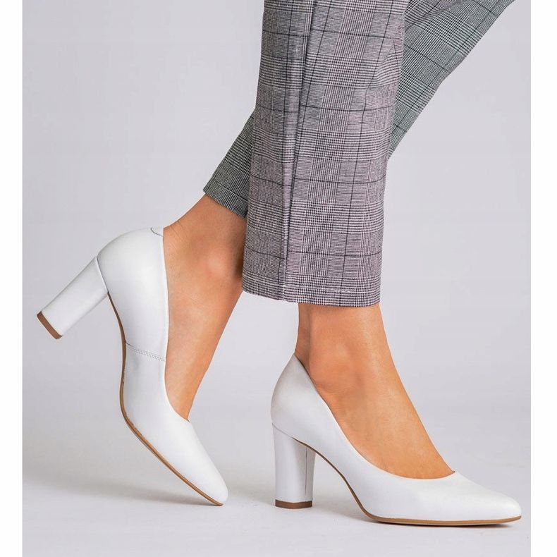 Marco Shoes Klassiska vita läderpumpar 1