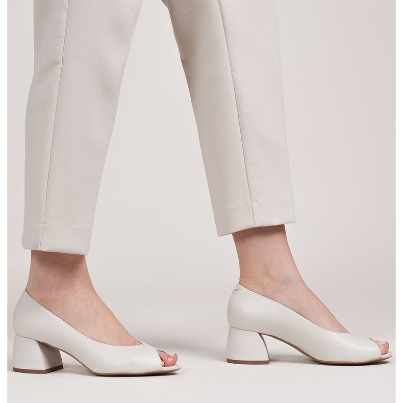 Marco Shoes 1576P beige läderpumpar med stabil häl 1