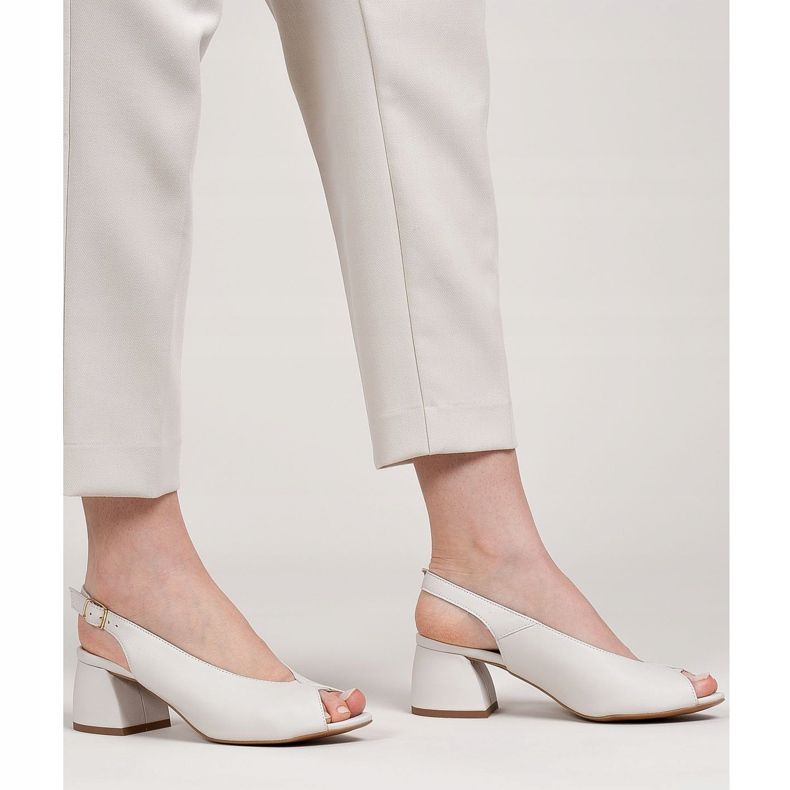 Marco Shoes 1573P vita lädersandaler med stabil häl 1