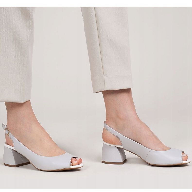 Marco Shoes Grå lädersandaler 1506P med en stabil häl 1