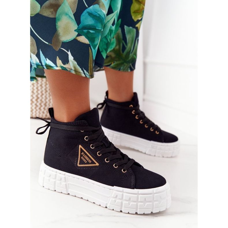 Kvinnors höga sneakers på en svart Manhattan -plattform 2