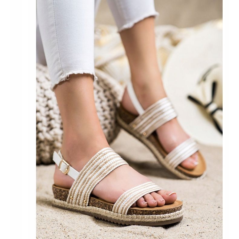 SHELOVET Bekväma sandaler med spänne vit brun 1