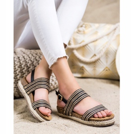 SHELOVET Bekväma sandaler med spänne brun svart 1