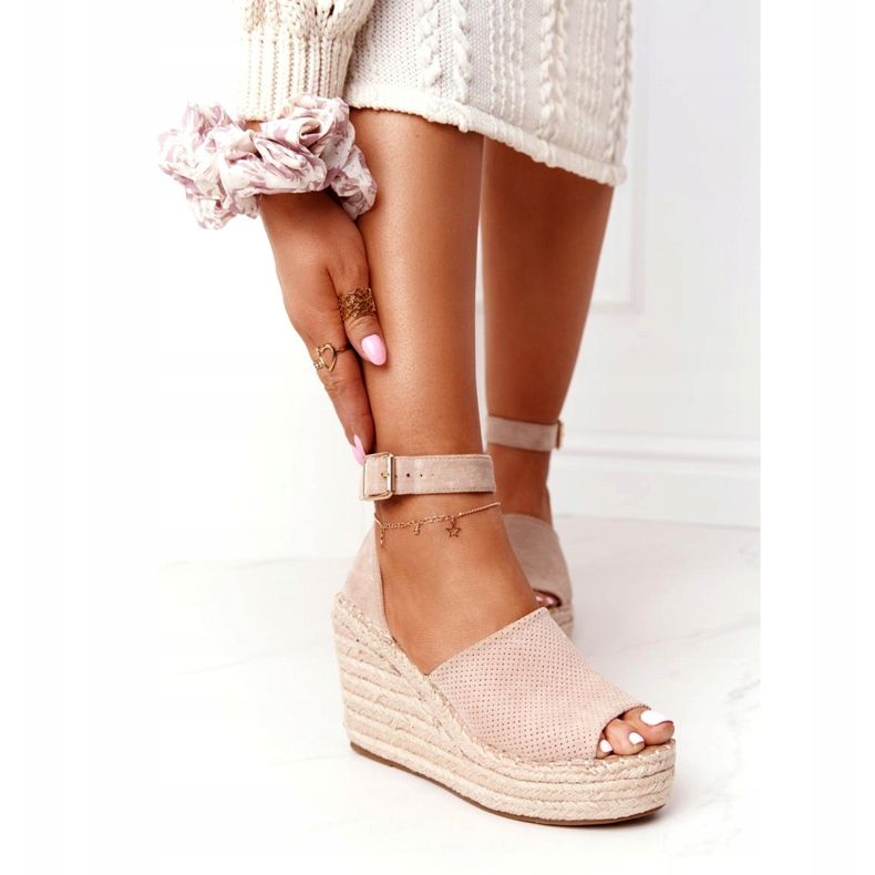 MSMG Beige Makenna Wedge Sandaler med flätor 1