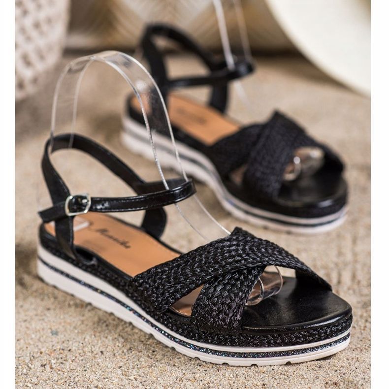 Mannika Svarta sandaler på plattformen 1