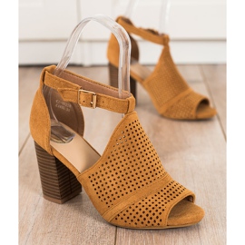 SHELOVET Inbyggda openwork sandaler brun 1