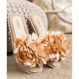 SHELOVET Beige tofflor med blomma 1