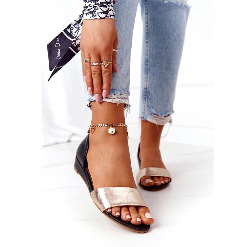 Lädersandaler Maciejka 1971-46 svart och guld gyllene 2