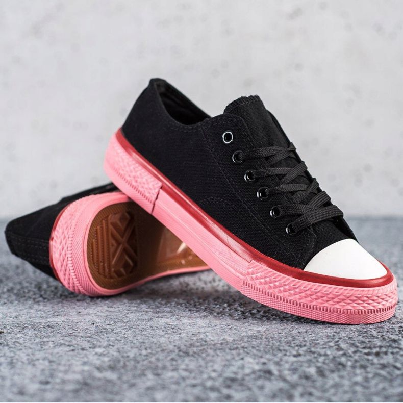 SHELOVET Sneakers på den rosa plattformen svart 1