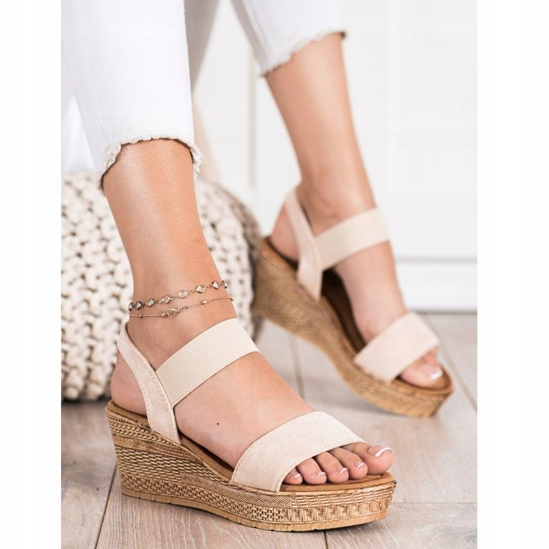 Queentina Lätta sandaler i mocka beige 2