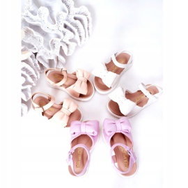 FR1 Barnsandaler med en vit Abbie -rosett 1