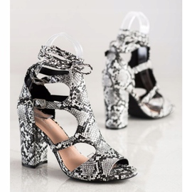 Bestelle Stängda sandaler med bindning svart 1