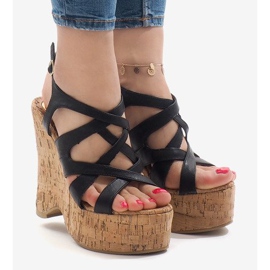 Svarta kilsandaler 10193 1