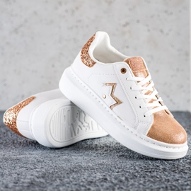 SHELOVET Snygga sneakers på plattformen vit 1