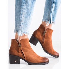 Klassiska stövlar på VINCEZA -stolpen brun 2