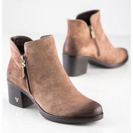 Klassiska stövlar på VINCEZA -stolpen brun 1