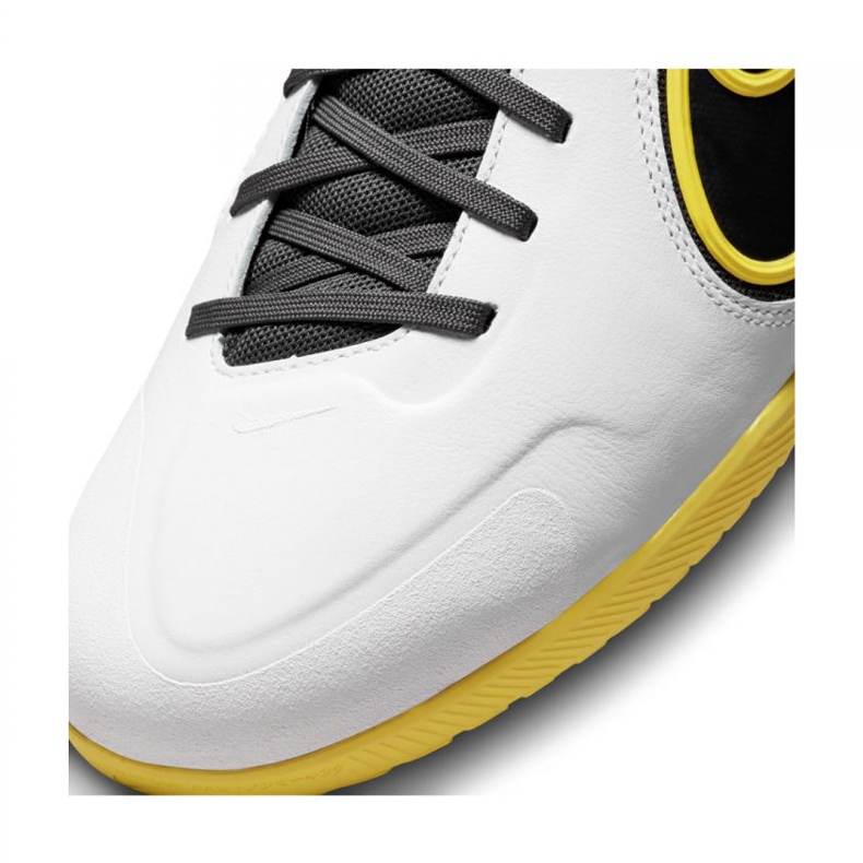 Nike React Legend 9 Pro Ic M DA1183-107 fotbollsskor mångfärgad vit 2