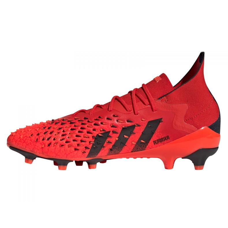 Adidas Predator Freak.1 Ag M FY6253 fotbollsskor röd röd 1