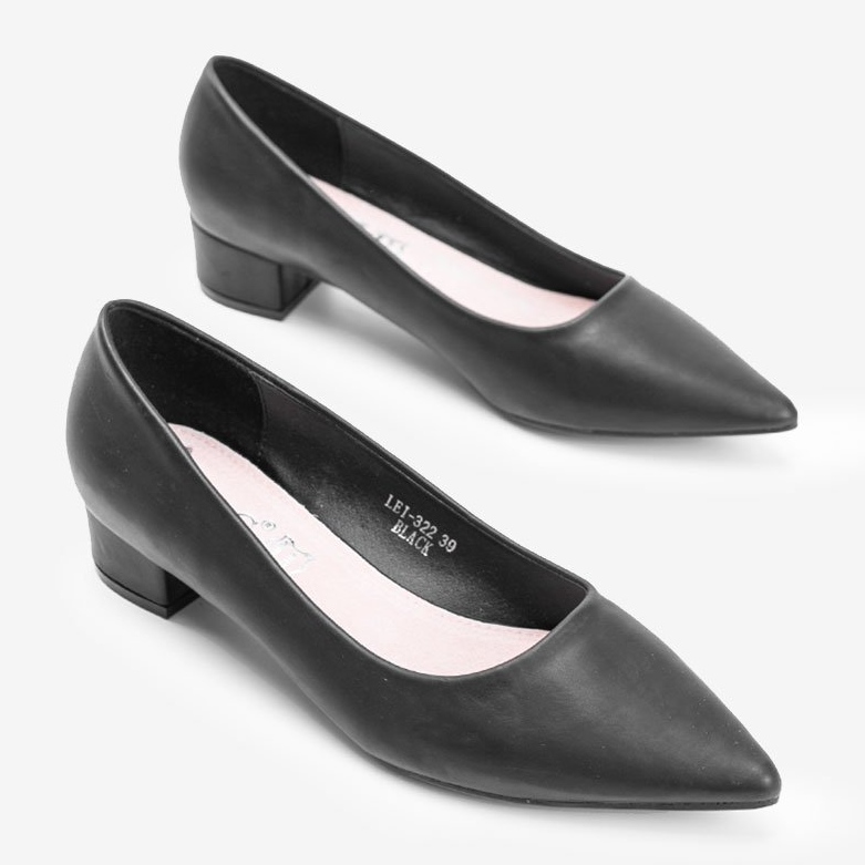 Svarta pumpar på den låga Zafira -stolpen 1