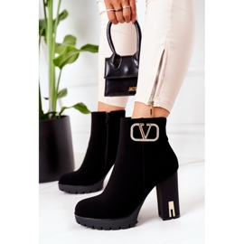 PS1 Svarta varma stövlar på en bar underbar gyllene 2