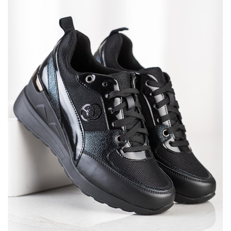 Evento Moderiktiga wedge sneakers svart 1