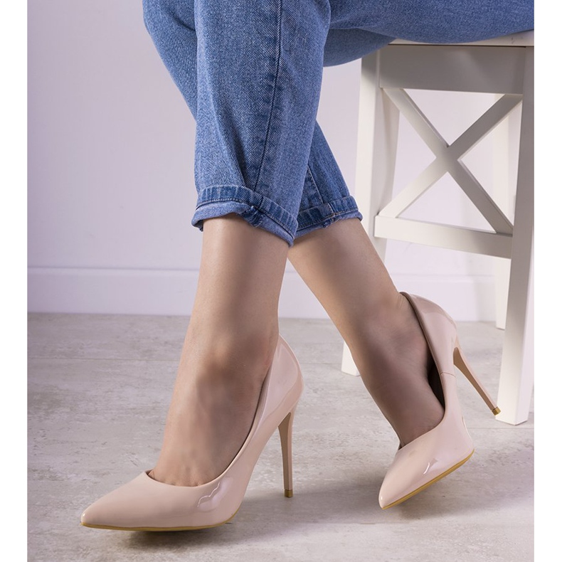 Beige lackerade Ibiza höga klackar 1