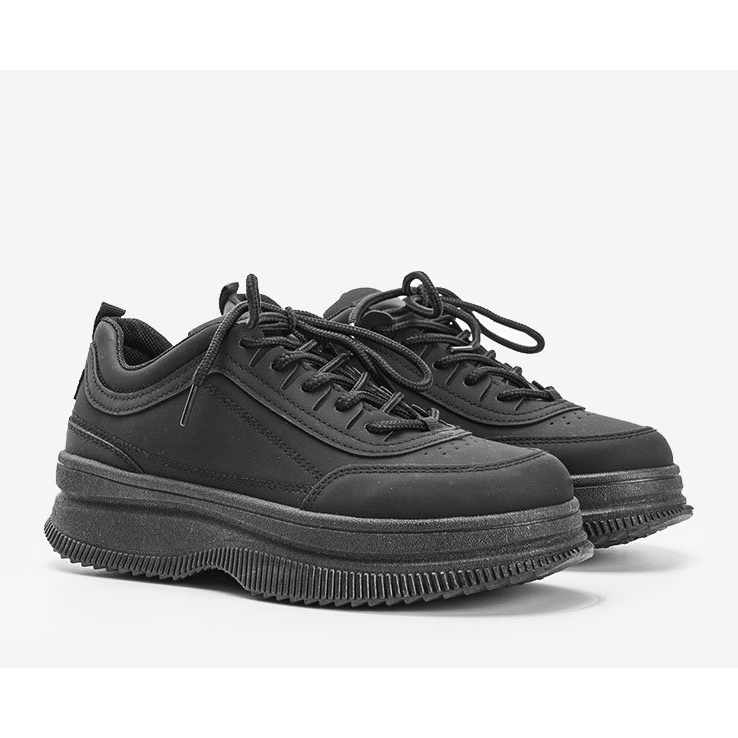 Svarta sneakers med Andreia matt finish 1