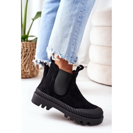 Mulanka Mockanarbetare på den svarta plattformen följer med mig 1