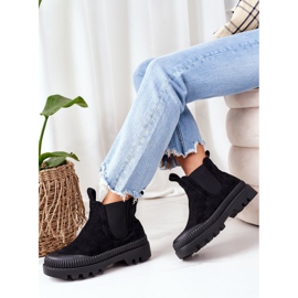 Mulanka Mockanarbetare på den svarta plattformen följer med mig 2