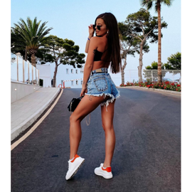 SHELOVET Vita sneakers på plattformen 1