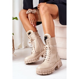 PS1 Varma arbetare med Beige Hadley -stenar 2