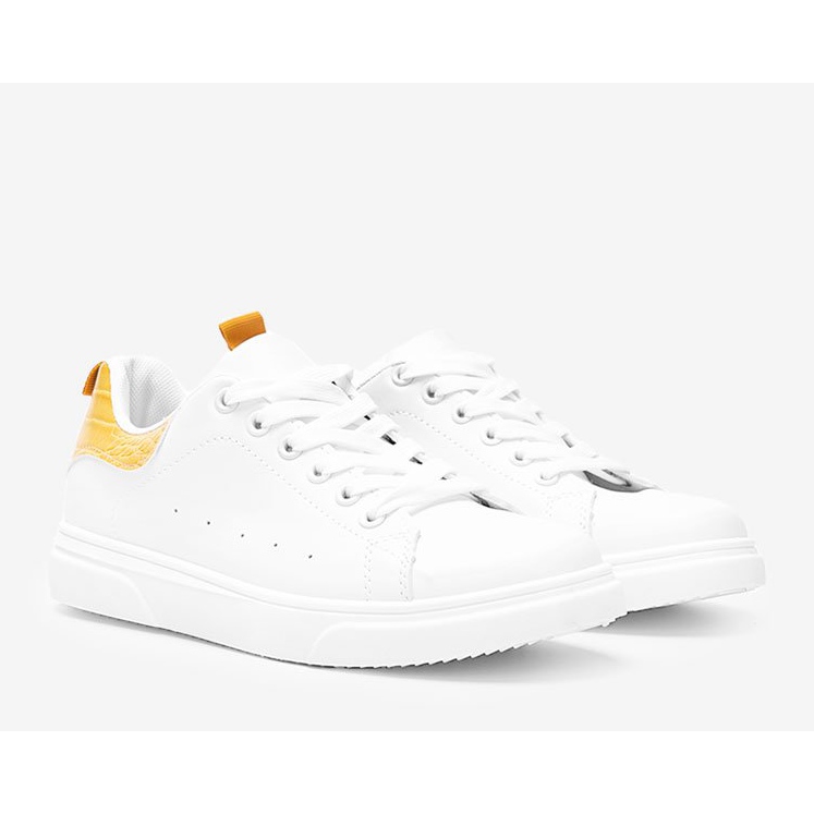 BM Vita och gula sneakers på en tjock Influ -sula 1