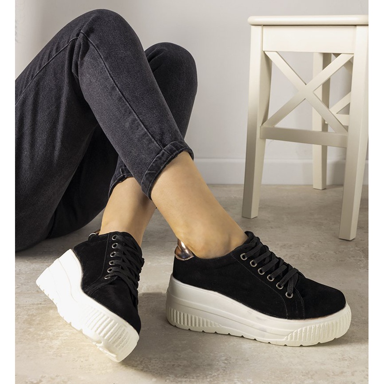 Svarta sportskor med hög Rapter -sula 1