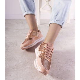 Rosa Adeyla -lackade sneakers 1