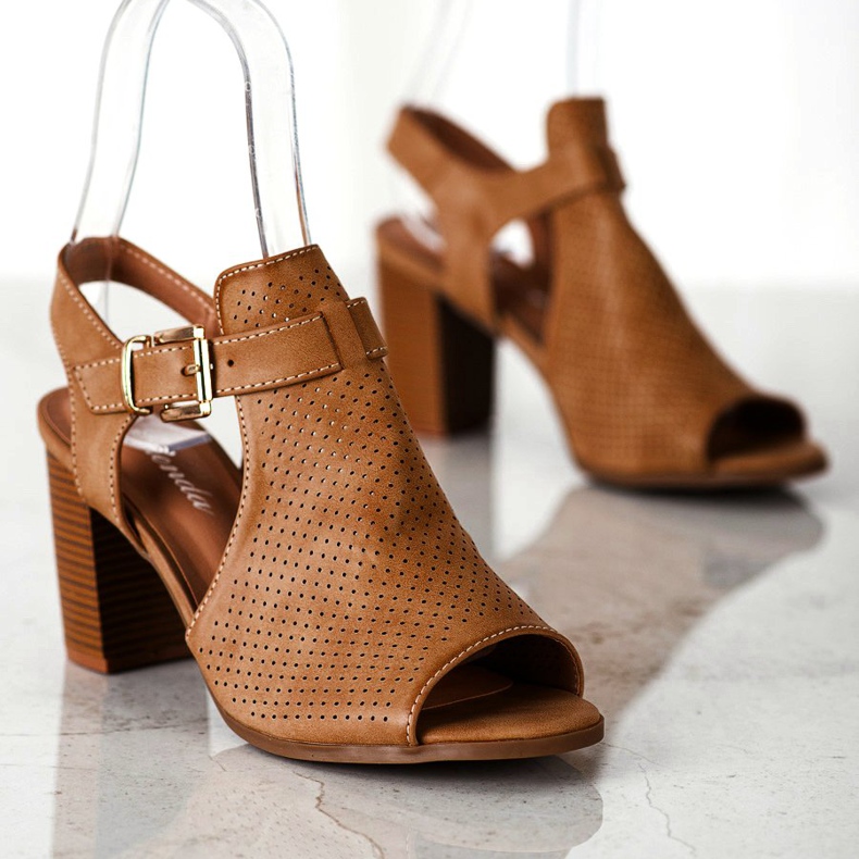 Renda Byggda sandaler med ekoläder brun 1