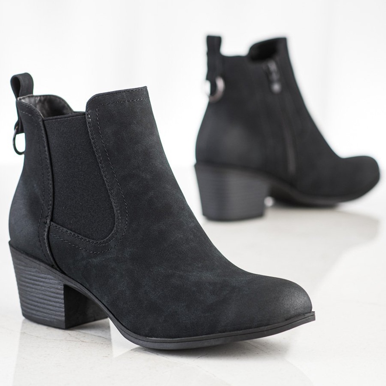 J. Star Bekväma stövlar på en låg stolpe svart 1