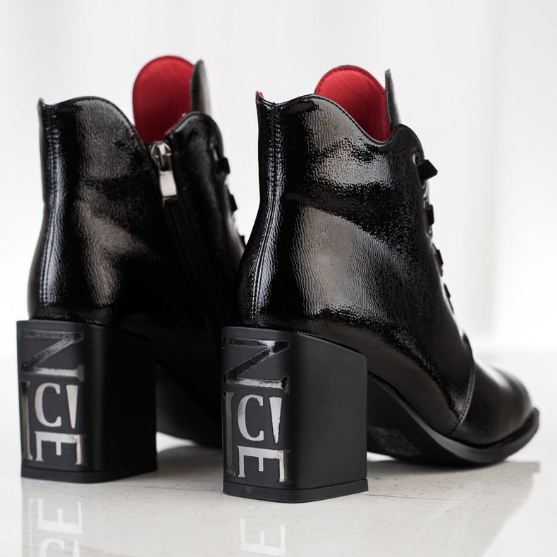 Filippo Lackerade stövlar på stolpen svart 1