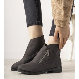 Grå plattklackade stövlar Belados 1