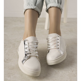 Matt vita sneakers med en vit Shift -sula 1