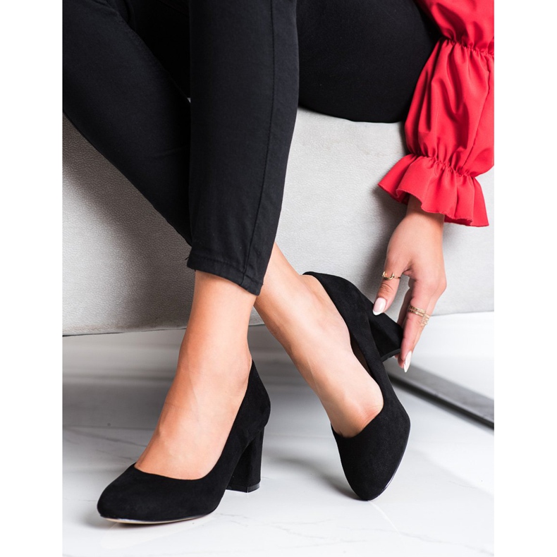 Sabatina Pumpar På En Pelare svart 2