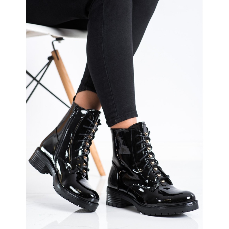 S. BARSKI Arbetare gjorda av lackerat ekoläder S.BARSKI svart 2