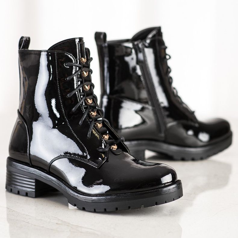 S. BARSKI Arbetare gjorda av lackerat ekoläder S.BARSKI svart 1