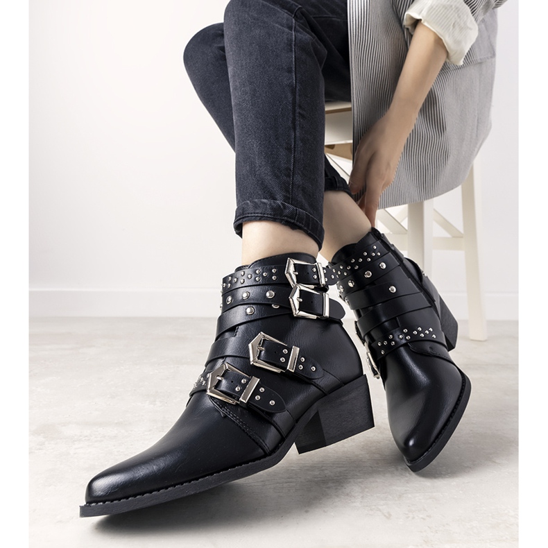 Svarta cowboystövlar med Ergost -ränder 1