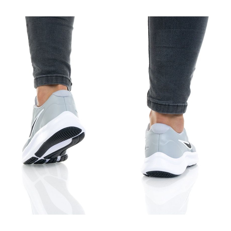 Nike Star Runner 3 (GS) W DA2776-005 skor grå 2
