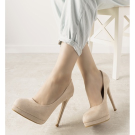 Beige pumps på Ultimate hälen 1