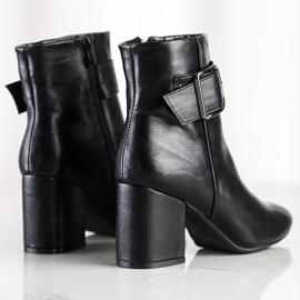 SHELOVET Klassiska stövlar med spänne svart 1