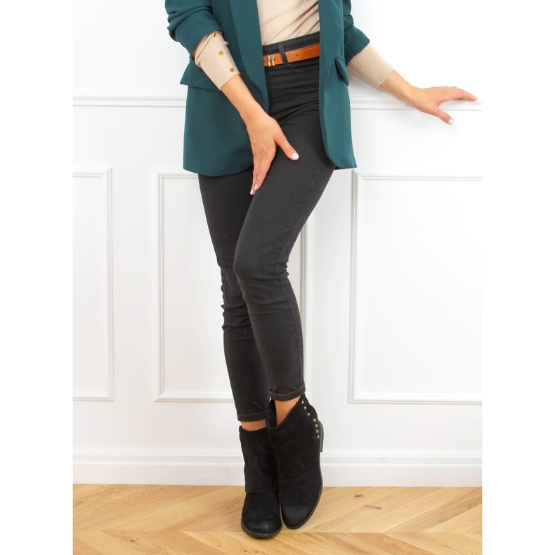 Svarta stövlar på en dold kilklack D7719 Svart 2