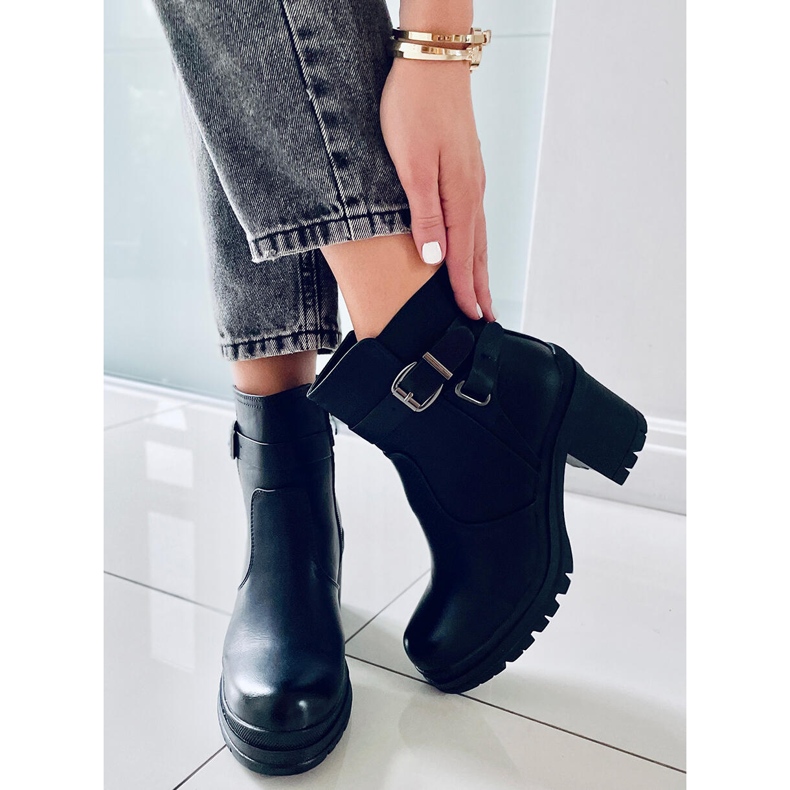 Svarta militära högklackade stövlar 8998-11 Svart 2