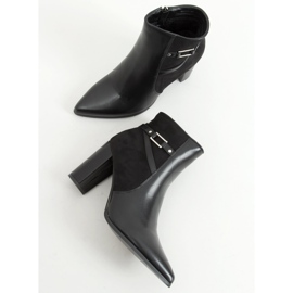 Svarta högklackade stövlar E9306 Svart 1