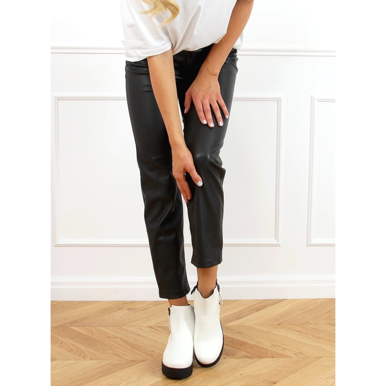 Vita 9B1053 Stövlar i vit tjock sula 2